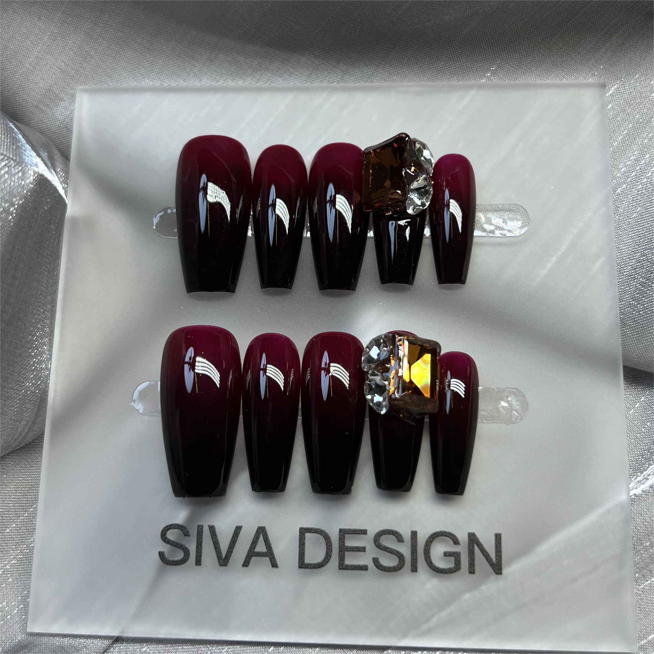 Siva Nail, Regal Wine Drip, Luxurious Winter Ombre Handmade Press on Nails