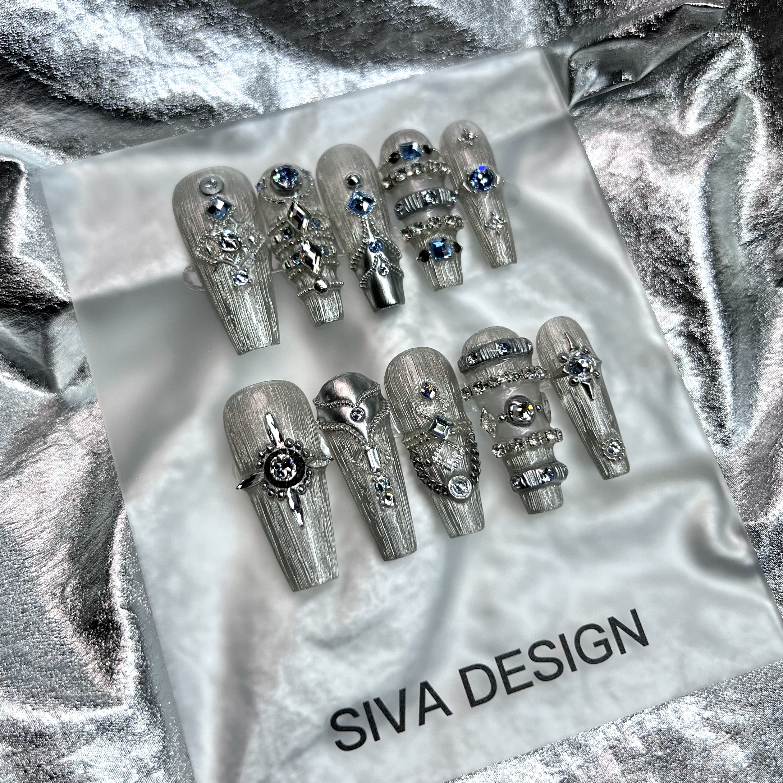 Siva Nail, Athena, Metallic Mythic Style Press on Nails