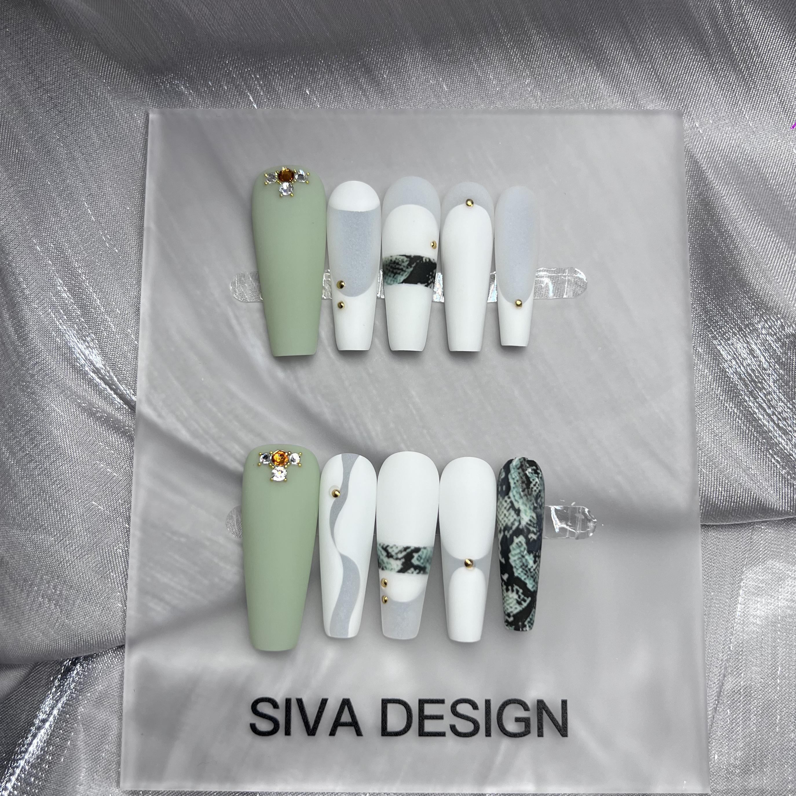 Siva Nail, Hiss, Chic, Print Matte, Handmade Press on Nails