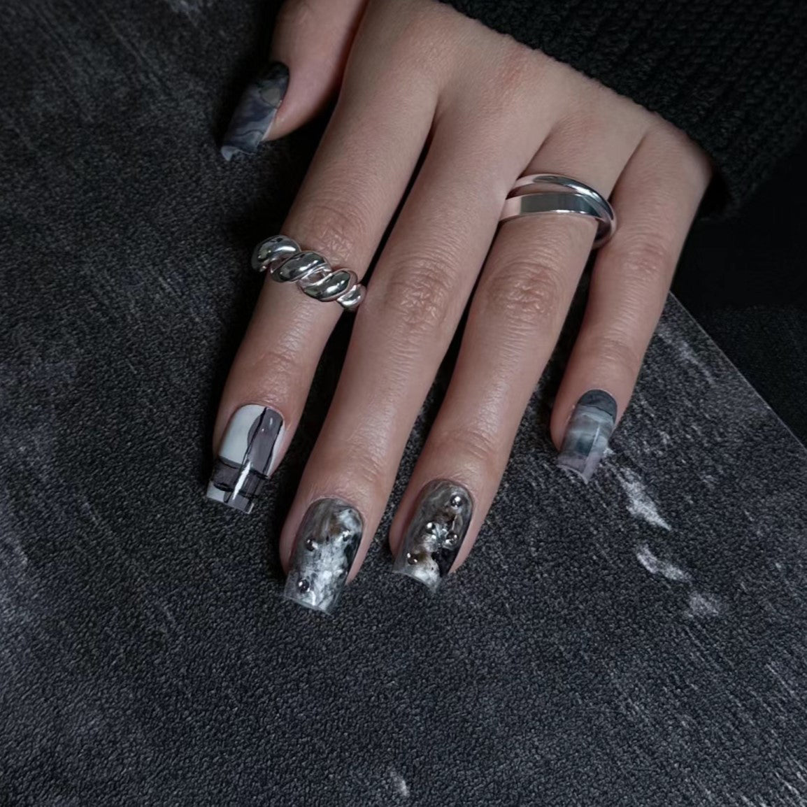 Siva Nail, Frost Echo, Winter Handmade Press on Nails