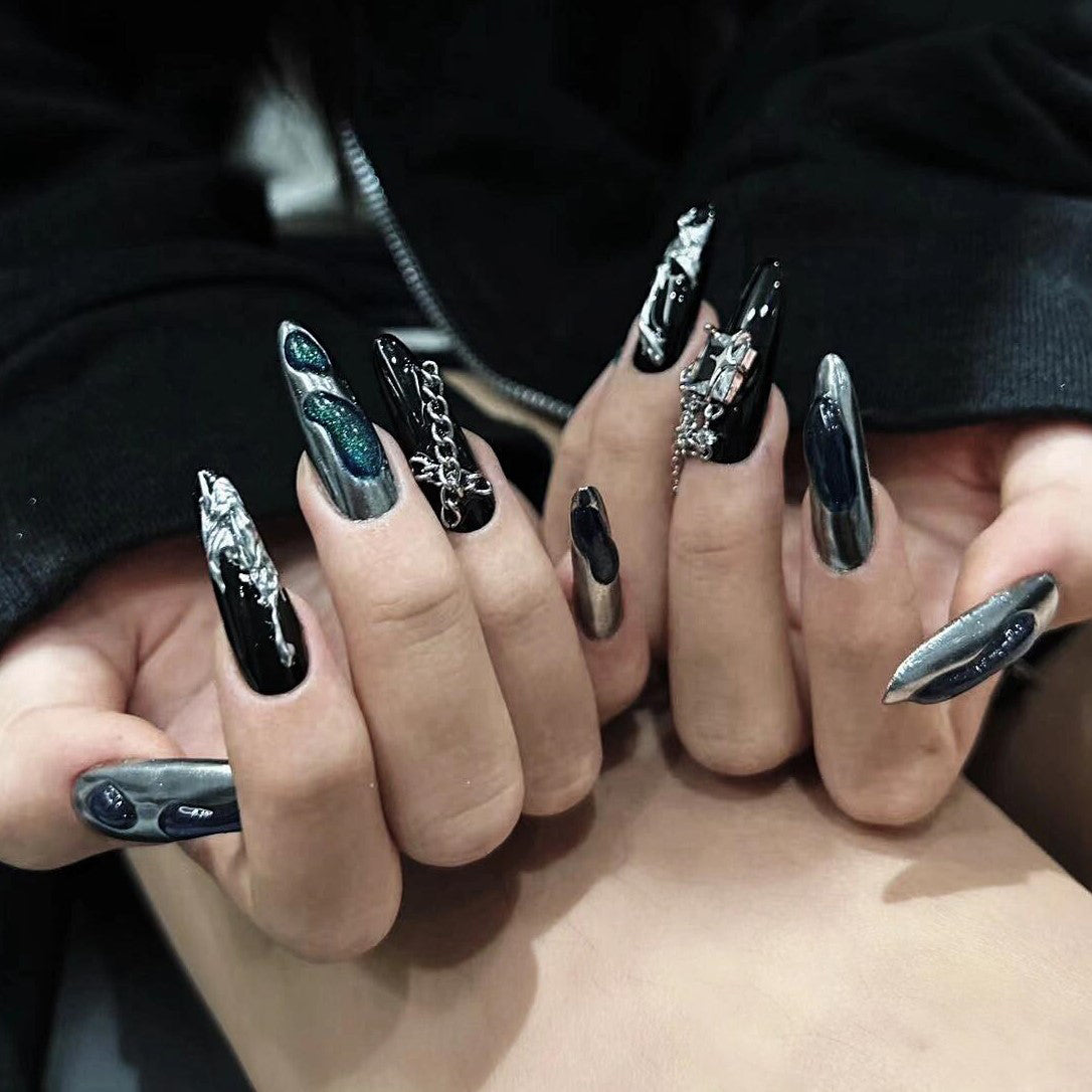 Siva Nail, Night Chain, Edgy Elegance, Handmade Press on Nails