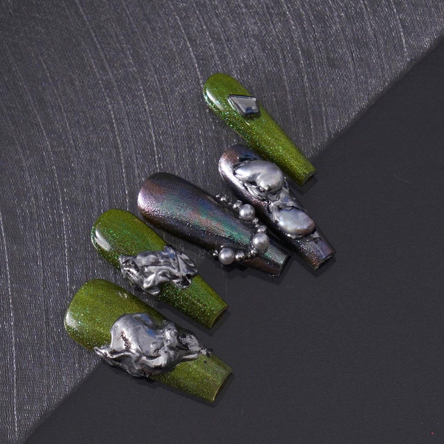 Siva Nail, Verde Vogue, Luxe Artistry, Handmade Press on Nails