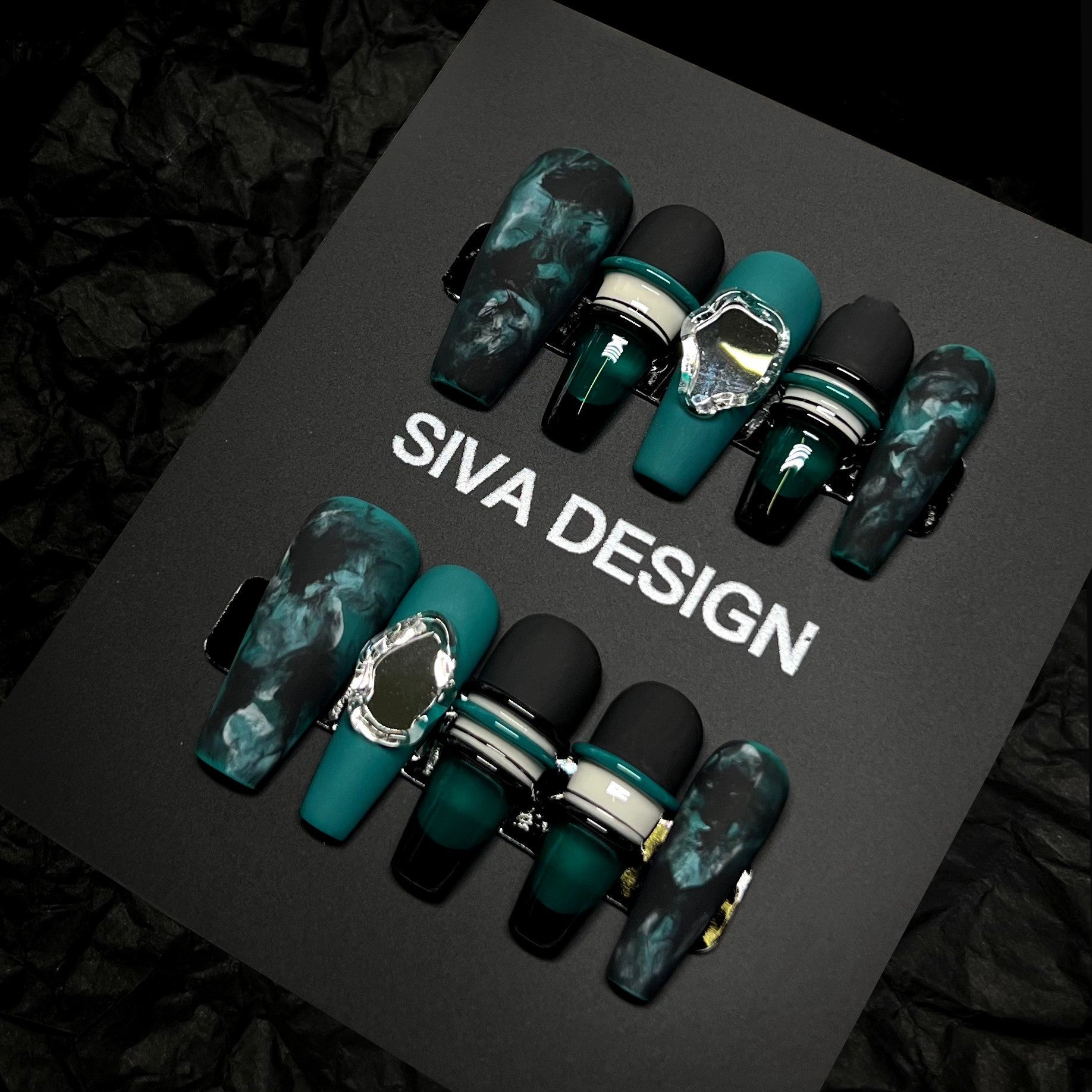 Siva Nail, Tidal Whispers, Luxurious Marbled Emerald Green Handmade Press on Nails