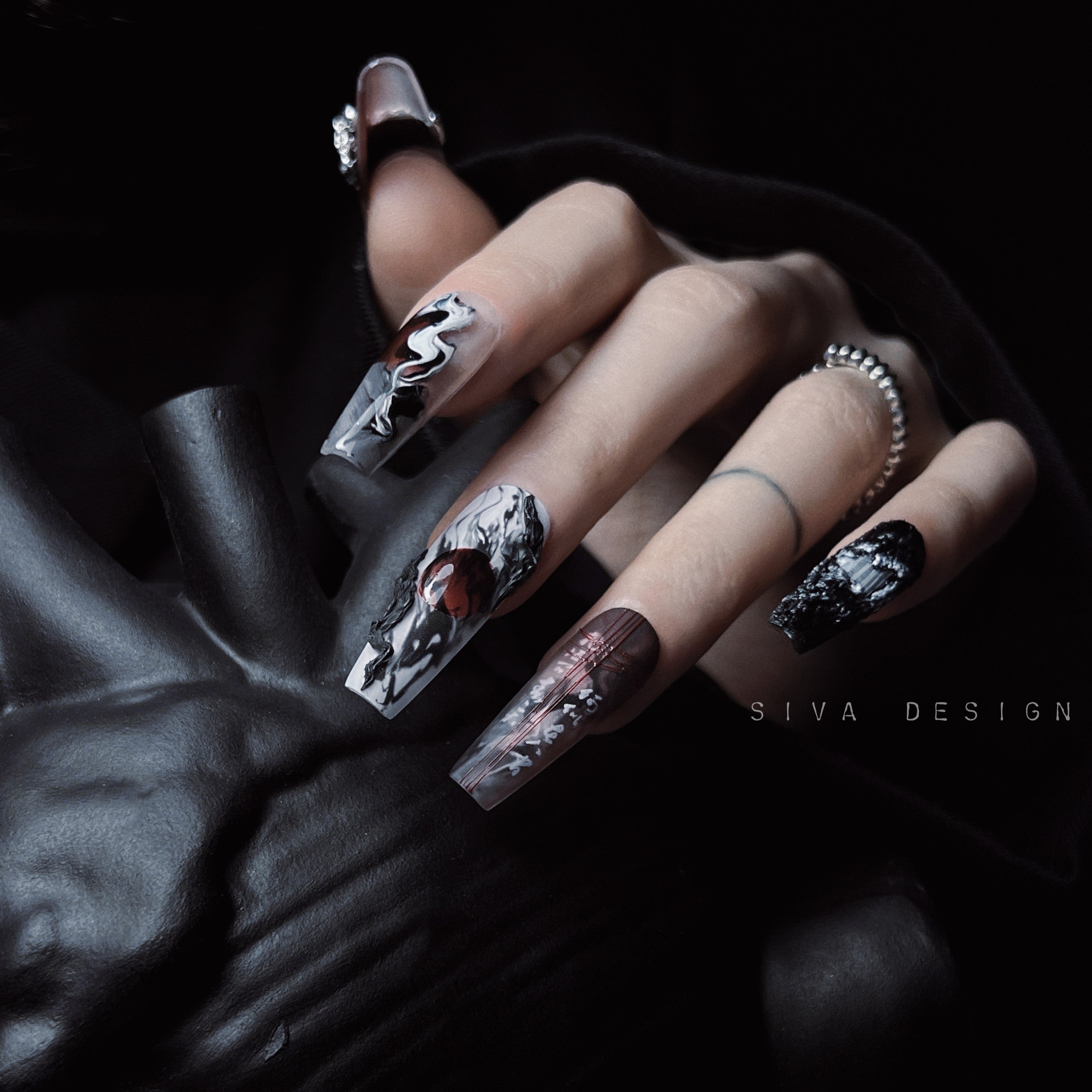 Siva Nail, Crimson Flow, Abstract Style Handmade Press on Nails