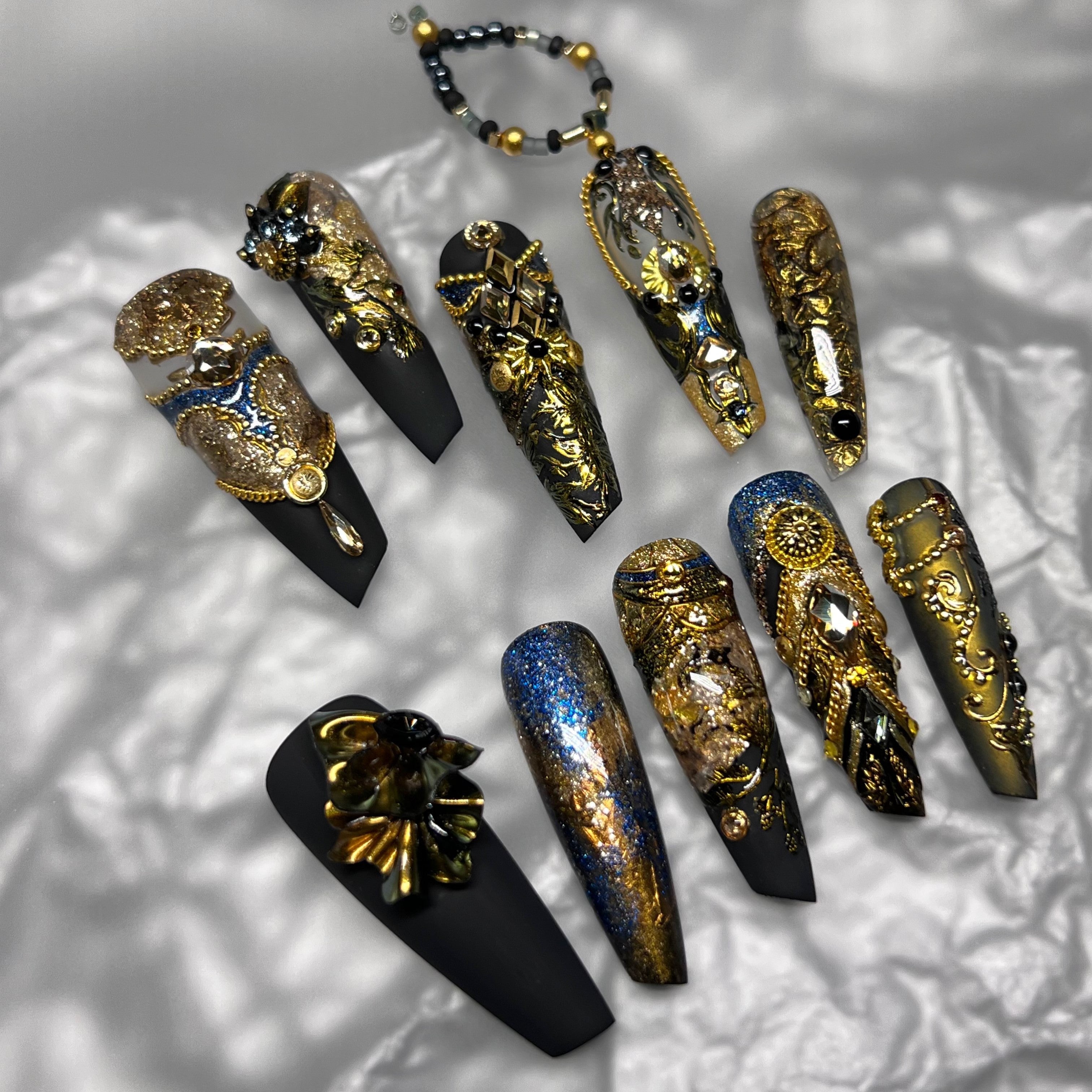 Siva Nail, Golden Revolution, Luxe Handmade Press on Nails